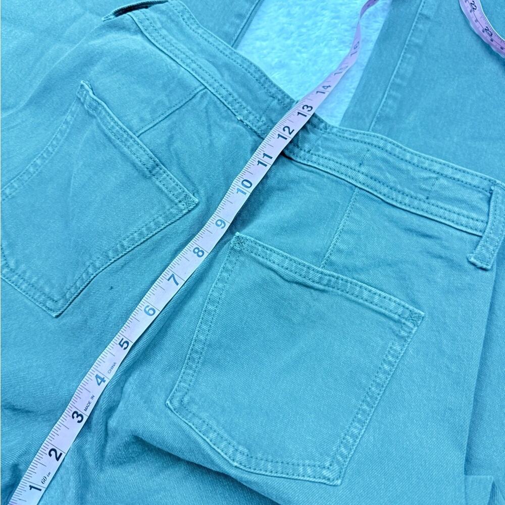 Universal Thread Cropped Wide-Leg Green Ankle Jeans - Picture 6 of 9